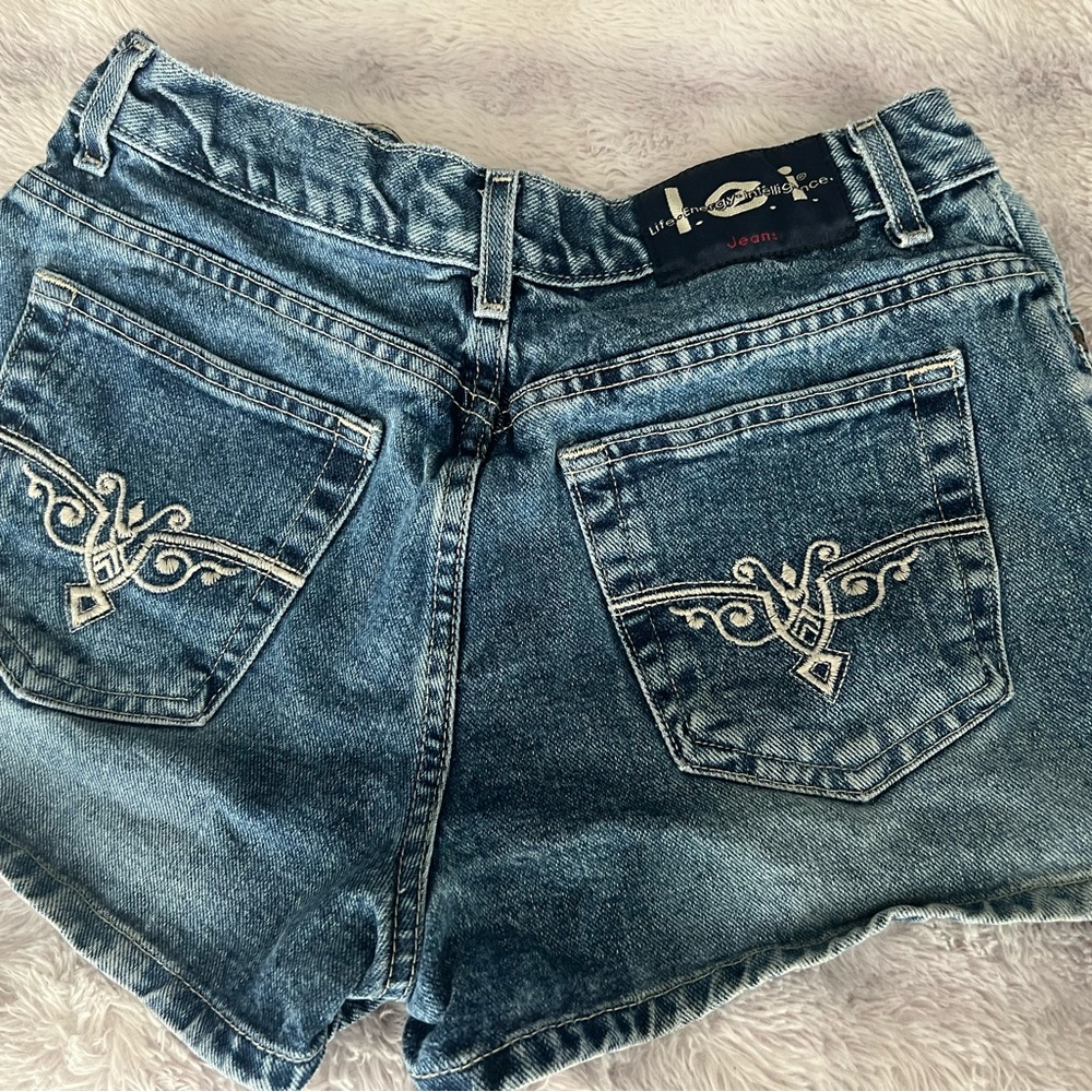 Vintage LEI Blue Jean Shorts with Embroidered Pockets